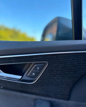 Audi Q7 cena 249000 przebieg: 90000, rok produkcji 2020 z Warka małe 16